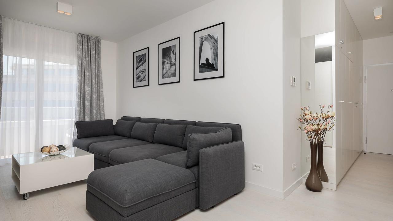 S Luxury * Split