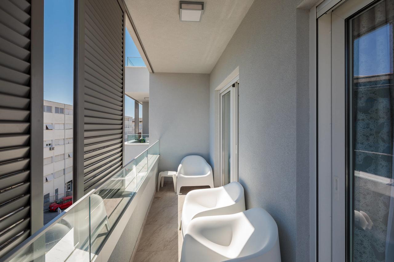 S Luxury Apartment *